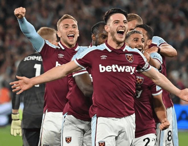 时空胶囊效应+以强胜弱战略，成就了这款剑指百亿流水目标的MMO