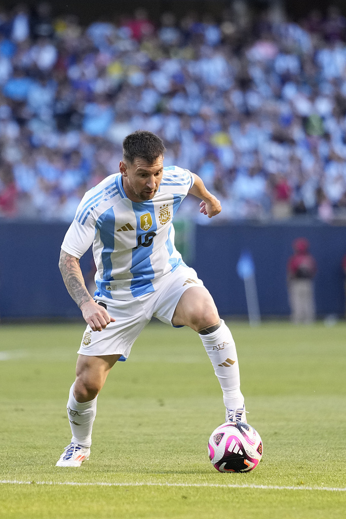 NBA：湖人VS勇士 詹姆斯30+