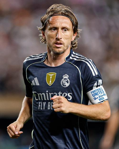 孙铭徽：面具封不住的冠军底气